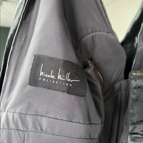 Nicole Miller Ruched V-Neck Dress with Beading - Picture 4 of 8